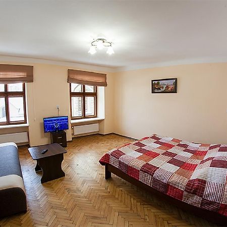 Квартира В Центрі На Вулиці Вірменській 12 Є Дві Спальні Двуспальні Ліжка Leópolis Exterior foto